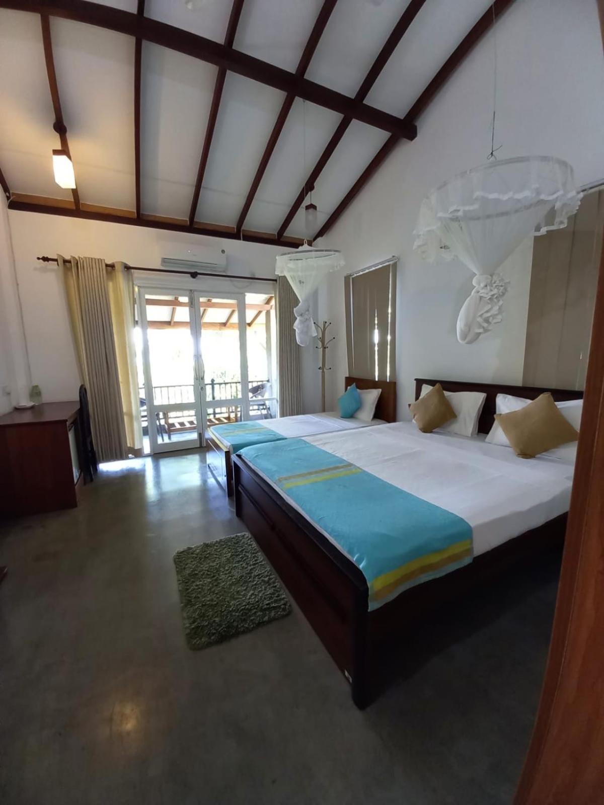 Blue Sands Beach Resort Passikudah Exterior foto